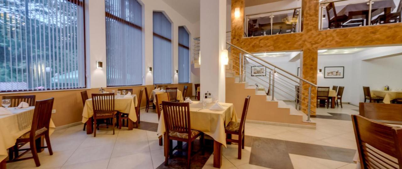 Balkan Hotel Chiflik Exterior photo
