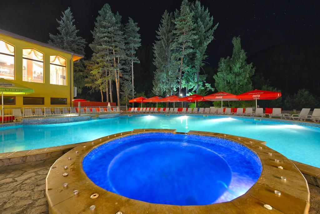 Balkan Hotel Chiflik Exterior photo